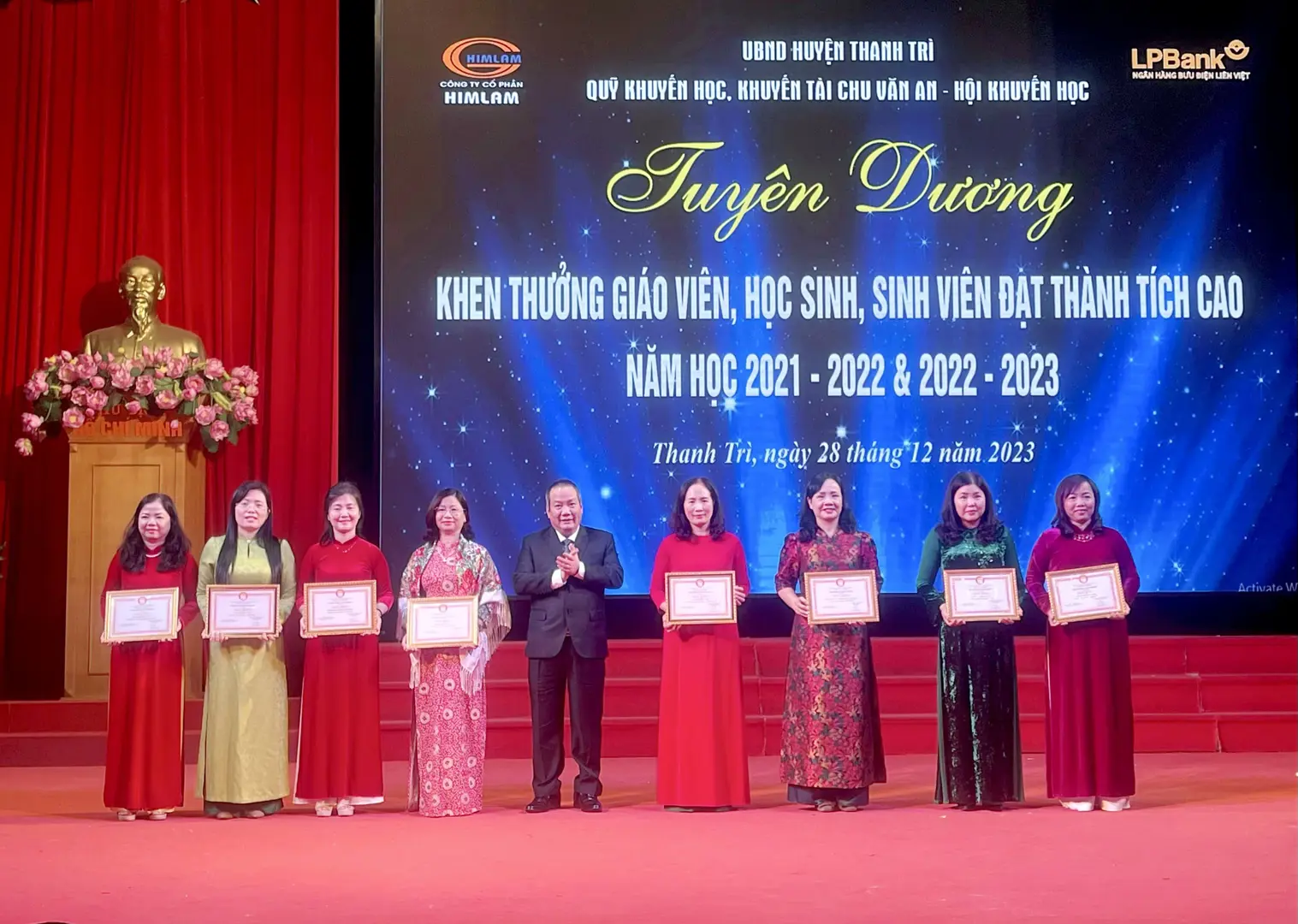 Huyện Thanh Trì: Tuyên dương, khen thưởng giáo viên, học sinh đạt thành tích xuất sắc