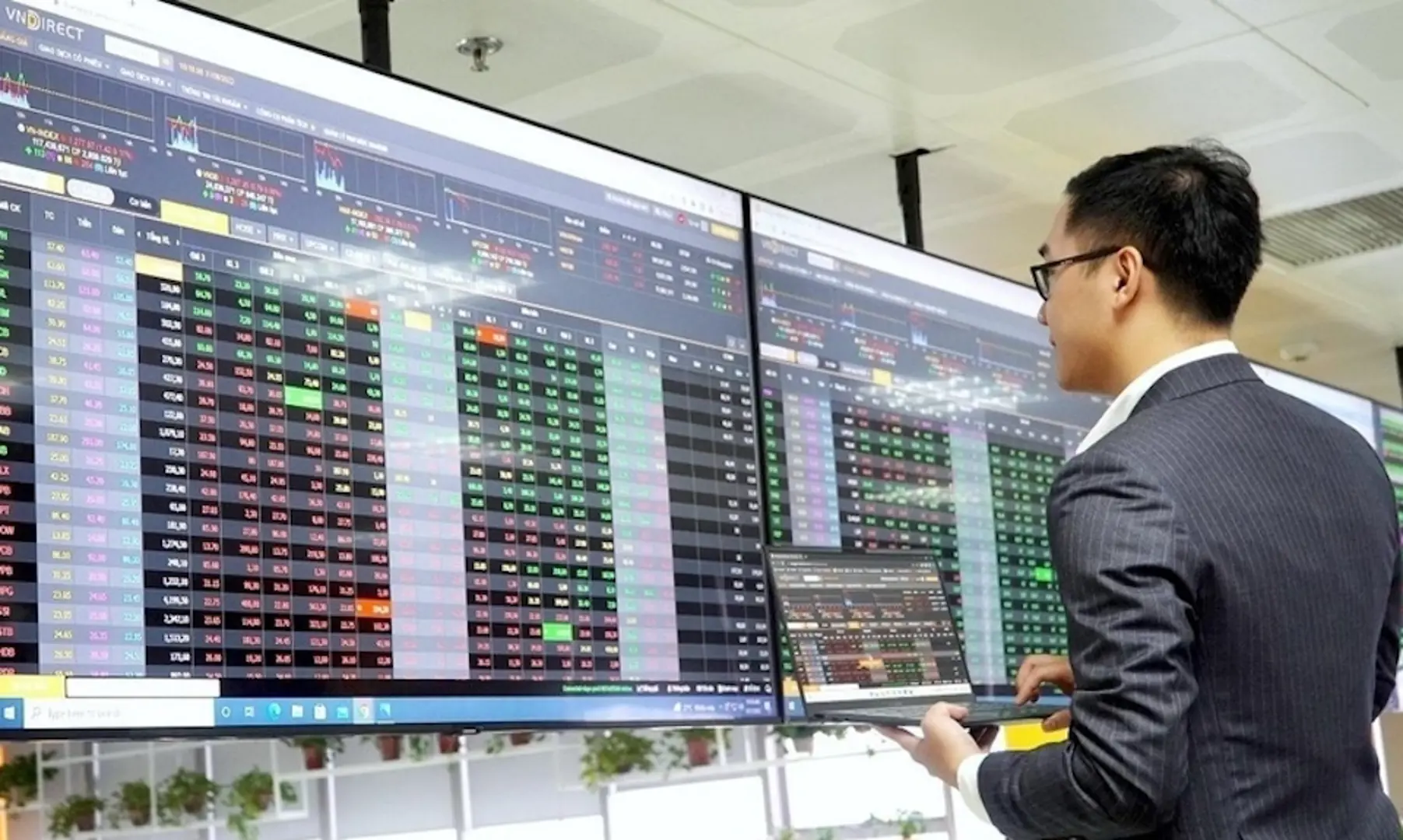 VN-Index có thể lên 1.460 điểm trong năm 2024?