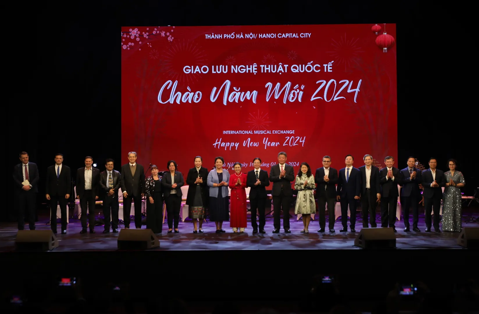 Rực rỡ "Chào năm mới 2024" 