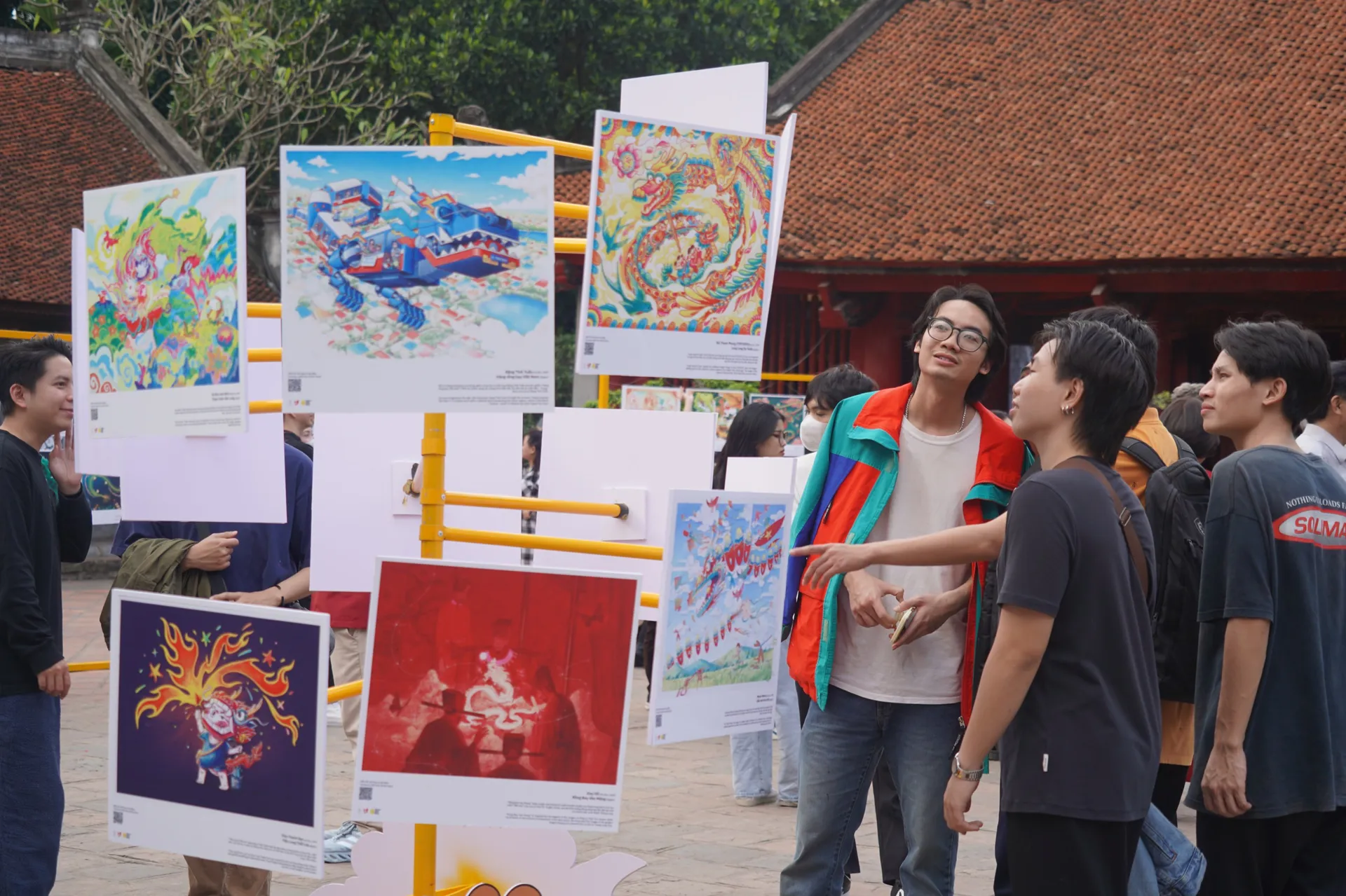 Ngắm tranh rồng tại Văn Miếu - Quốc Tử Giám