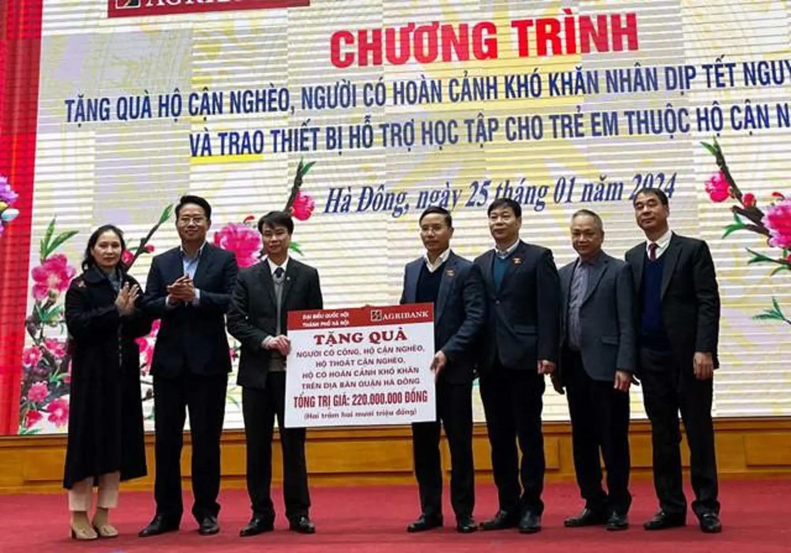 Hà Đông: Trên 44.500 lượt người được nhận quà Tết Nguyên đán Giáp Thìn