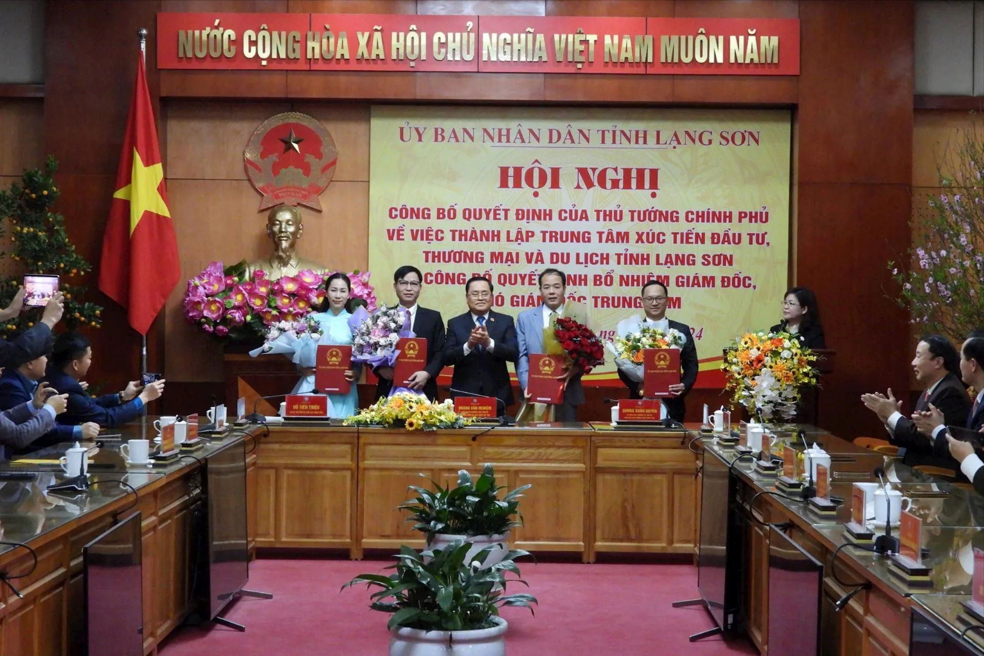 Thành lập Trung tâm Xúc tiến Đầu tư, Thương mại và Du lịch Lạng Sơn