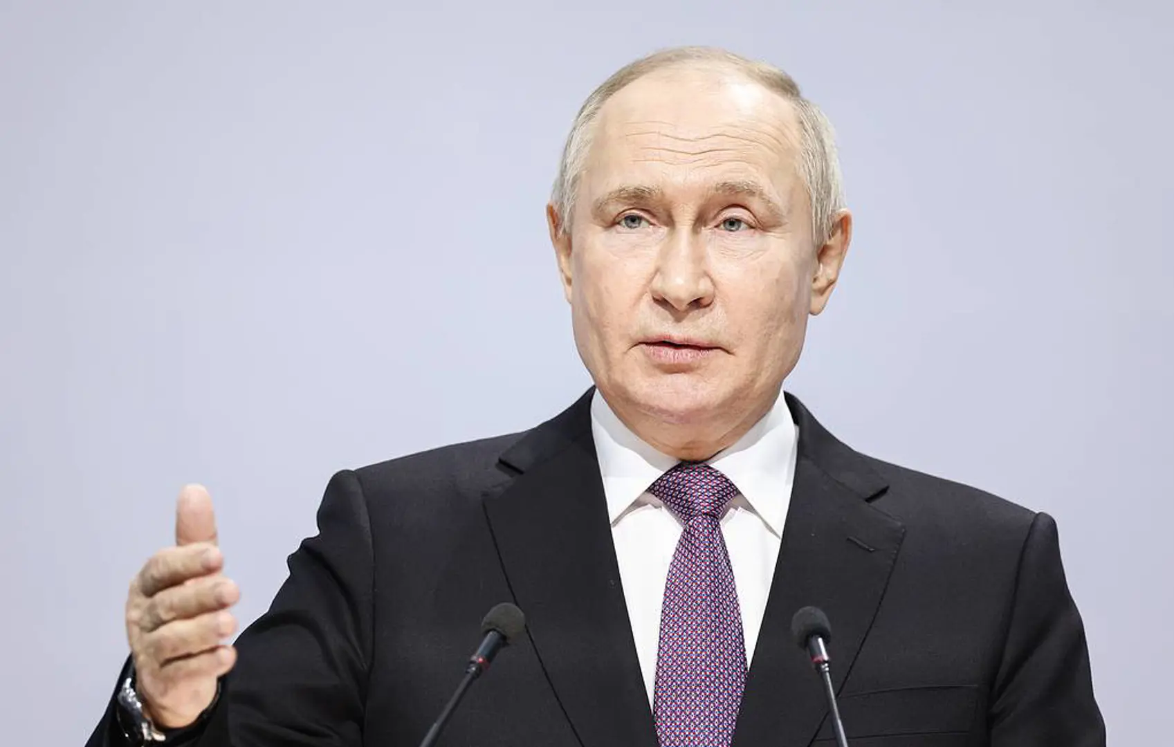 Tổng thống Putin báo tin mừng về nền kinh tế Nga