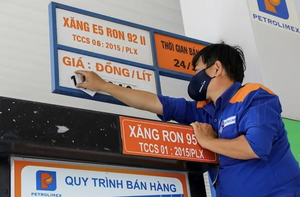 Giá xăng sẽ tăng 600 đồng/lít vào ngày mai (28/3)?