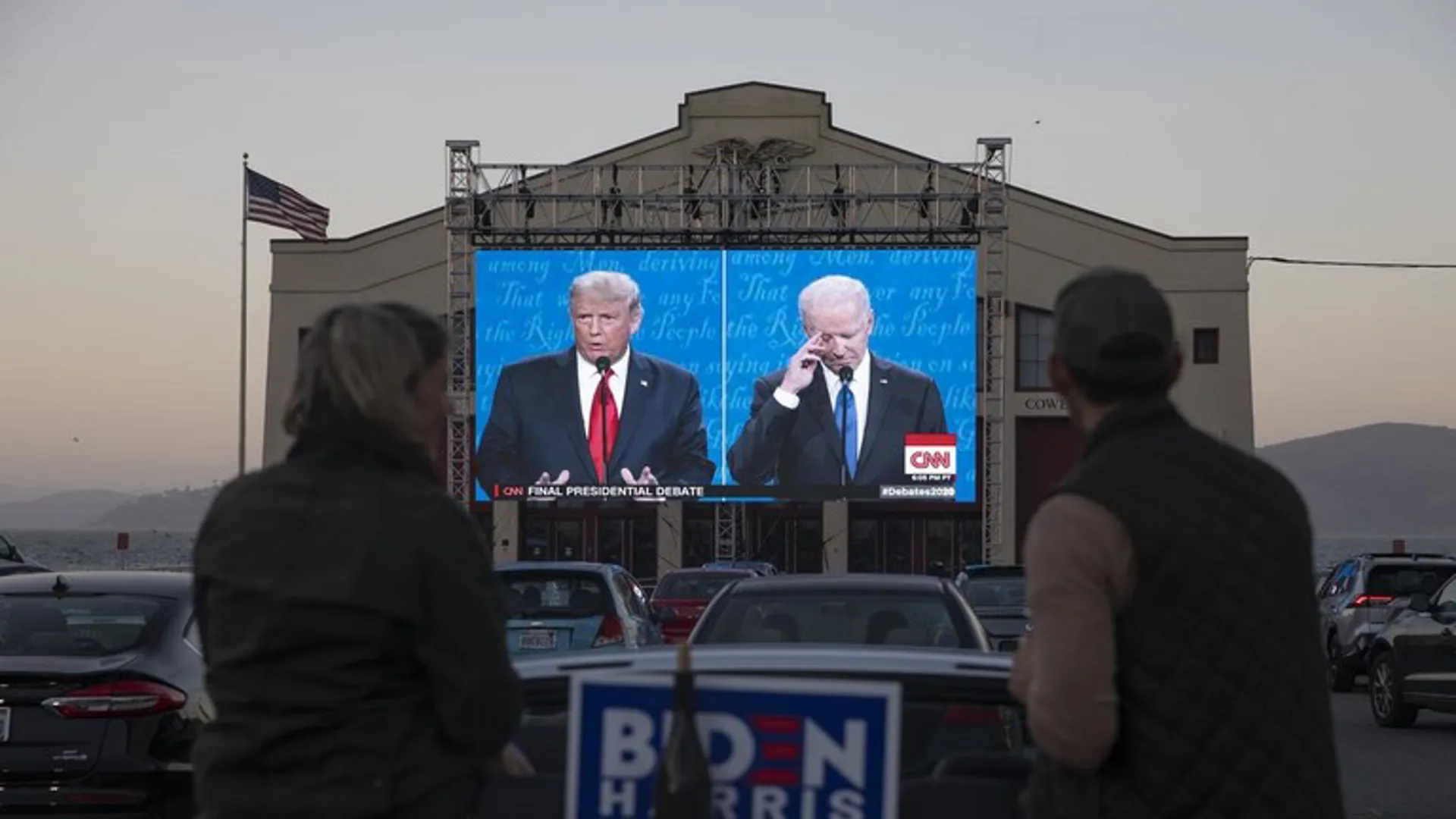 Cử tri Mỹ chỉ ra điểm yếu chung giữa Biden và Trump