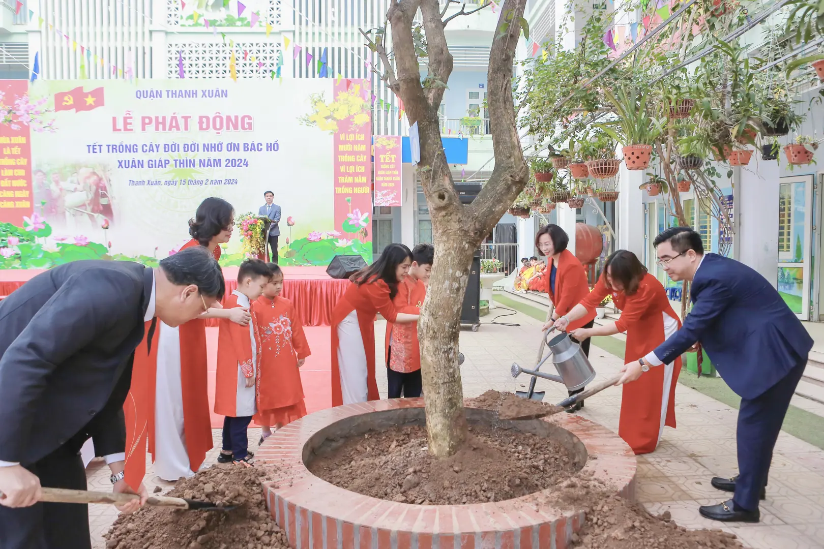 Quận Thanh Xuân phát động Tết trồng cây Xuân Giáp Thìn năm 2024