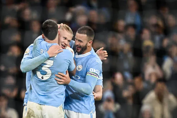 Haaland giúp Man City áp sát ngôi đầu bảng của Liverpool