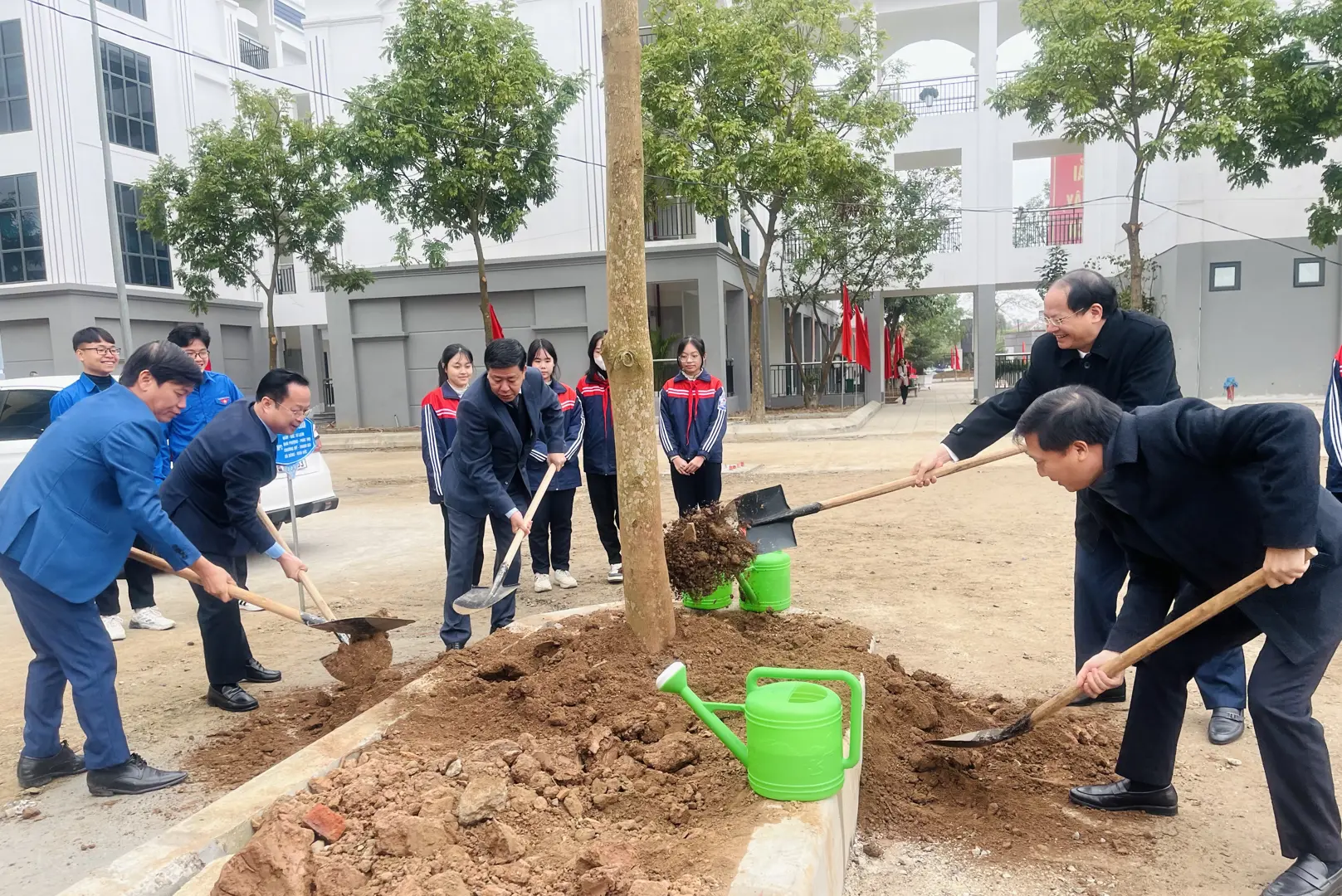 Ngành giáo dục Hà Nội phát động Tết trồng cây đời đời nhớ ơn Bác Hồ