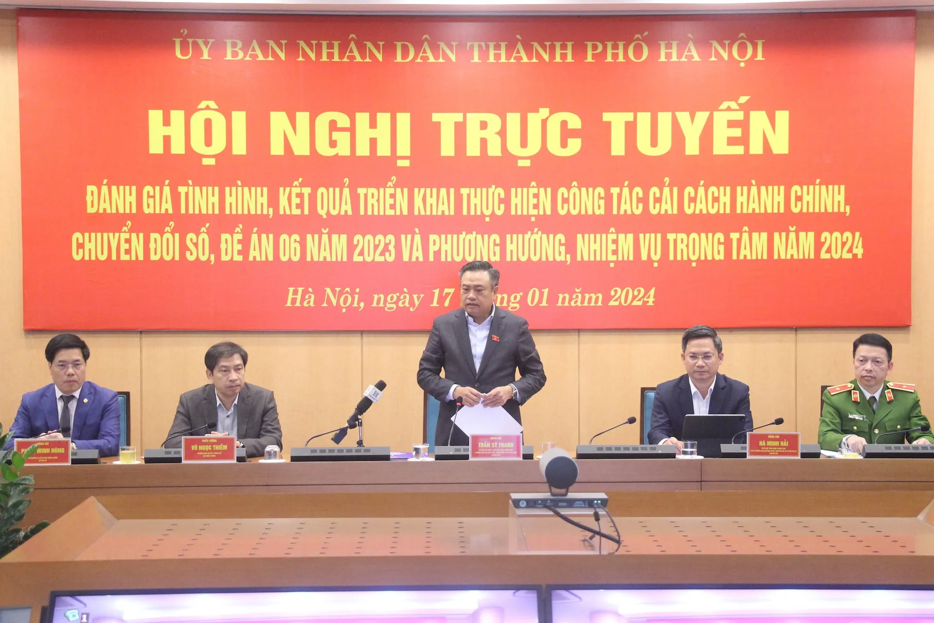 Hà Nội đẩy mạnh chỉ đạo điều hành các cấp bằng hình thức họp trực tuyến