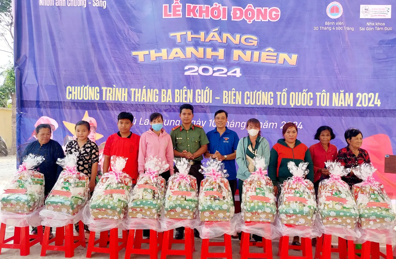 Sôi nổi hoạt động "Tháng ba biên giới - Biên cương Tổ quốc tôi"