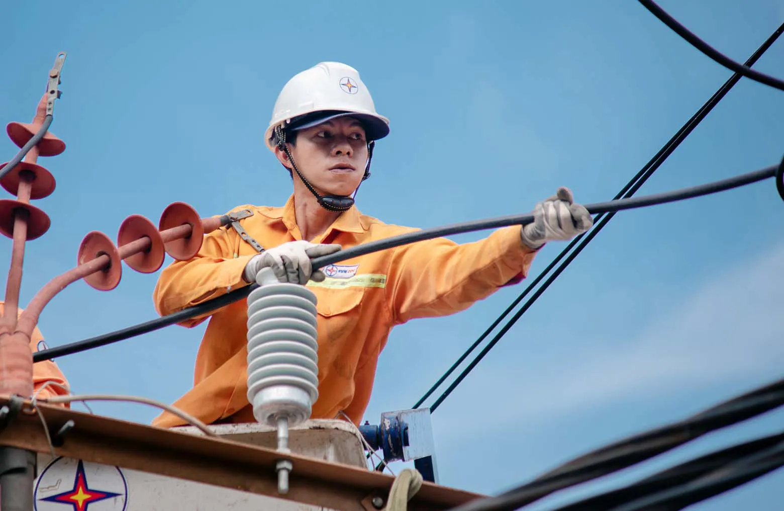 Hà Nội đảm bảo cung ứng điện trong năm 2024 và các năm tiếp theo