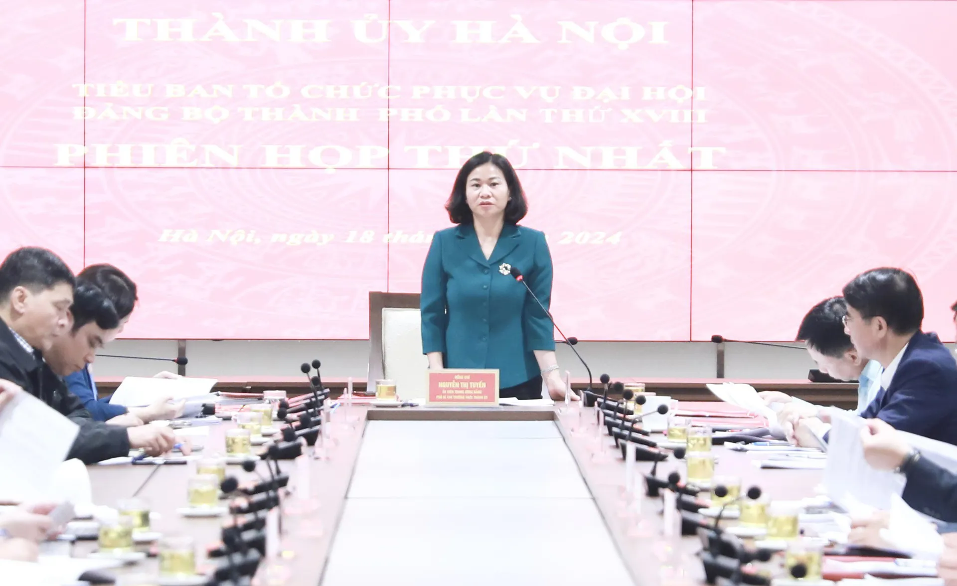 Tiểu ban Phục vụ Đại hội Đảng bộ TP Hà Nội XVIII họp phiên thứ nhất
