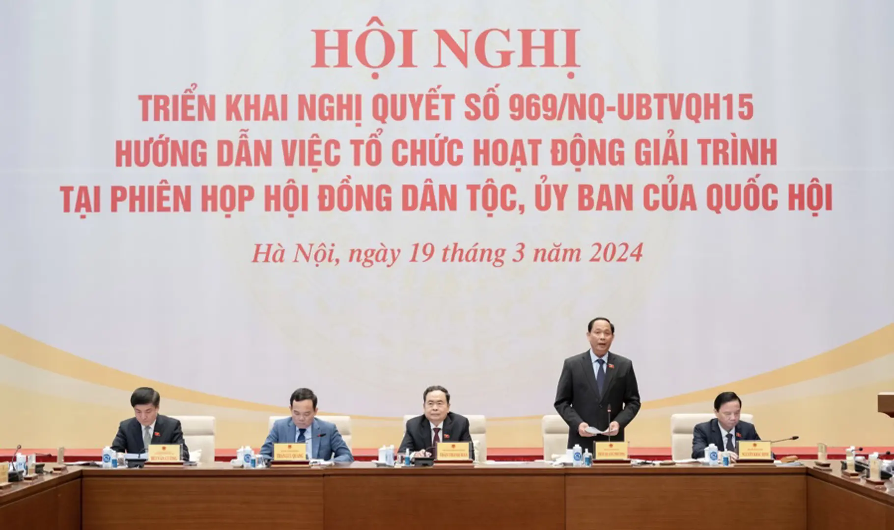 Ủy ban Thường vụ Quốc hội triển khai nghị quyết về hoạt động giải trình