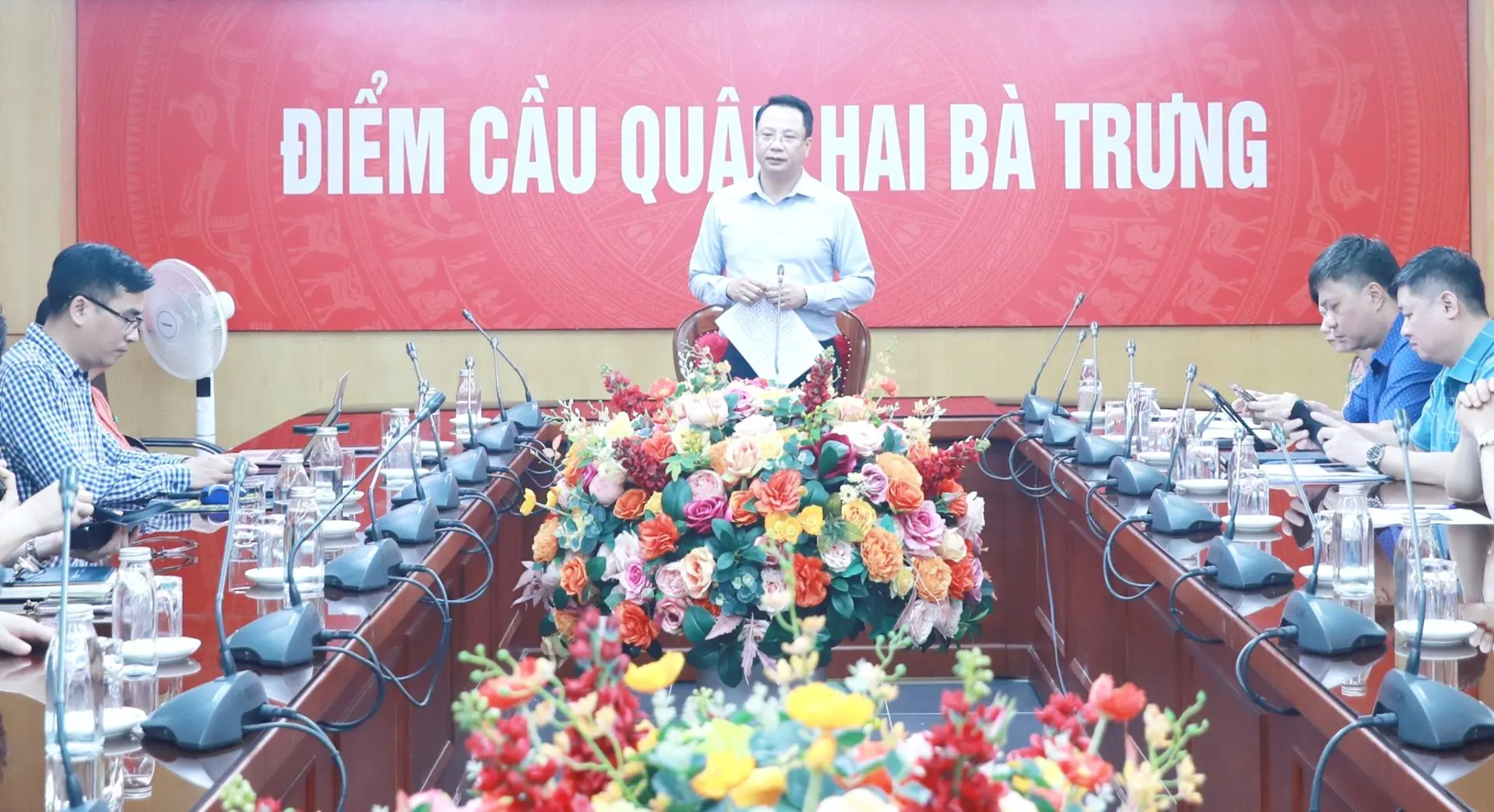 Quận Hai Bà Trưng thông tin, làm rõ trách nhiệm liên quan việc "cây sao đen"