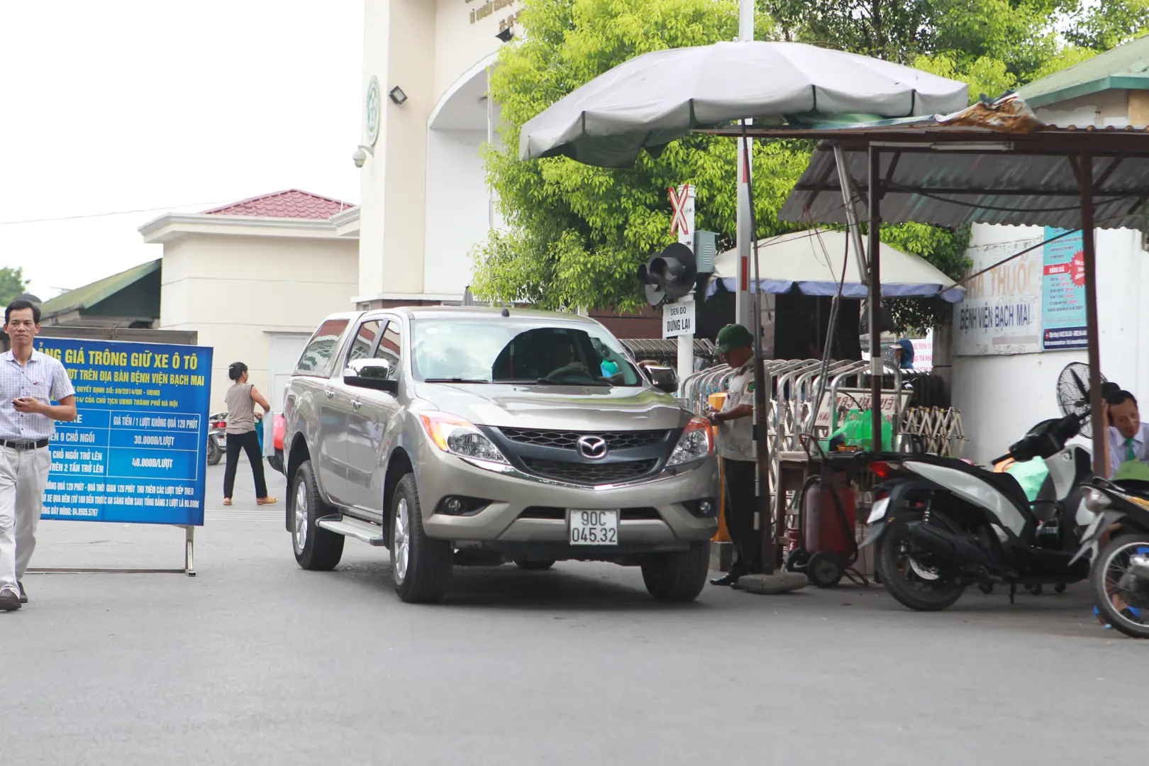 Thu phí trông giữ xe không tiền mặt: sẽ chống thất thu thuế hiệu quả