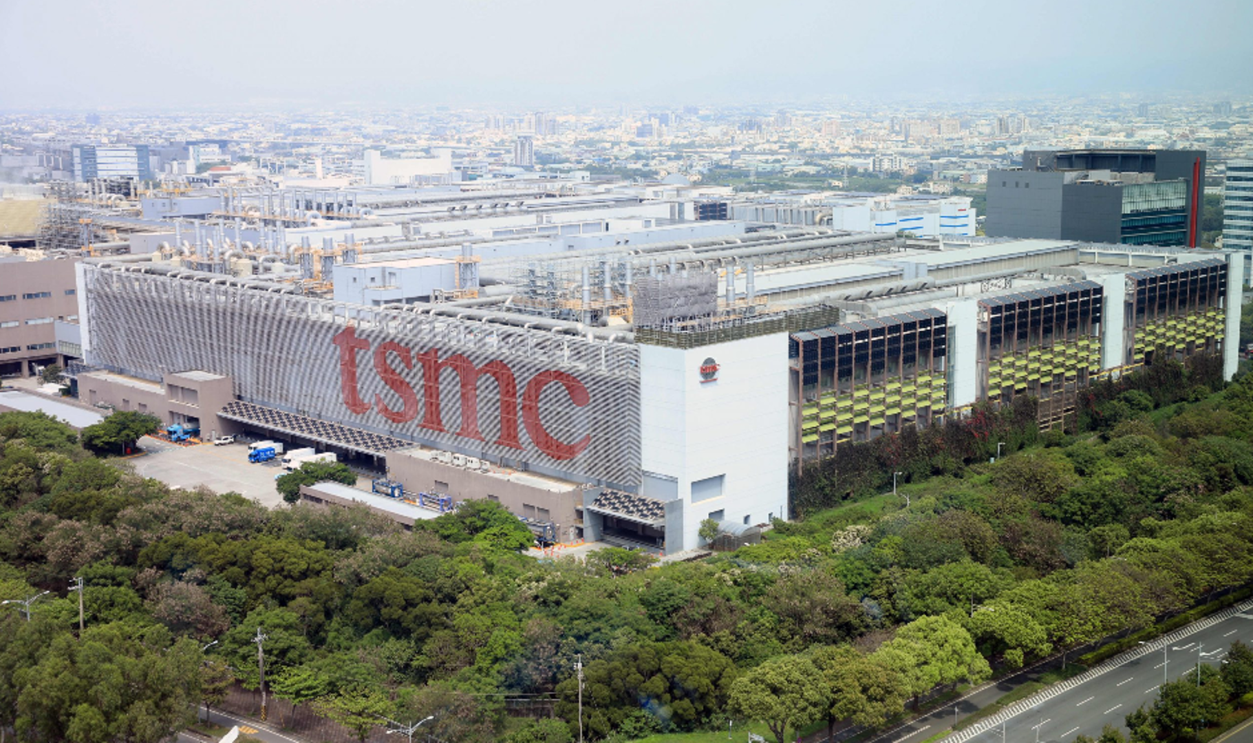 Lý do thúc đẩy TSMC xây nhà máy bán dẫn 65 tỷ USD tại Mỹ