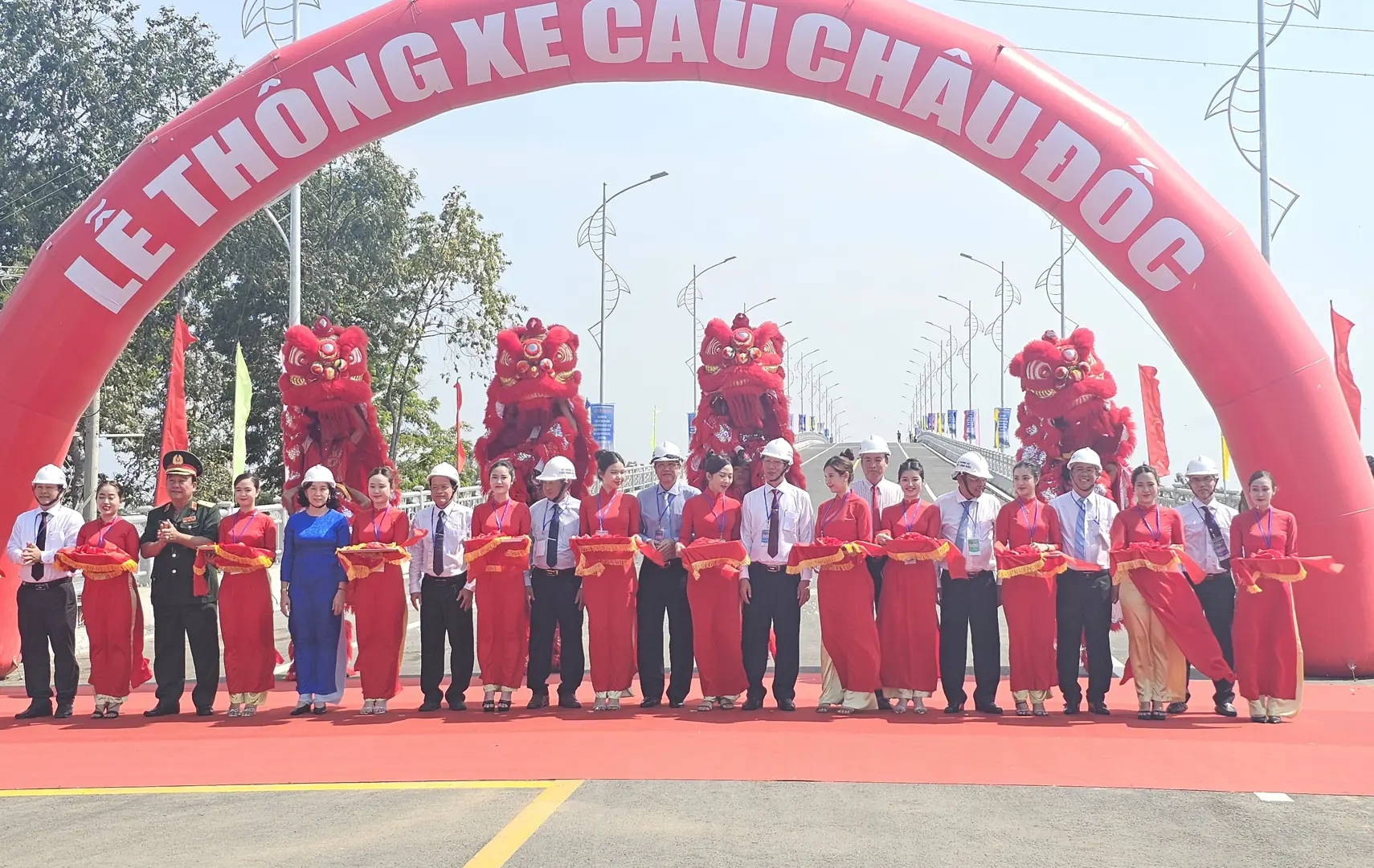 Thông xe cầu Châu Đốc, rút ngắn thời gian Đồng Tháp đi Kiên Giang