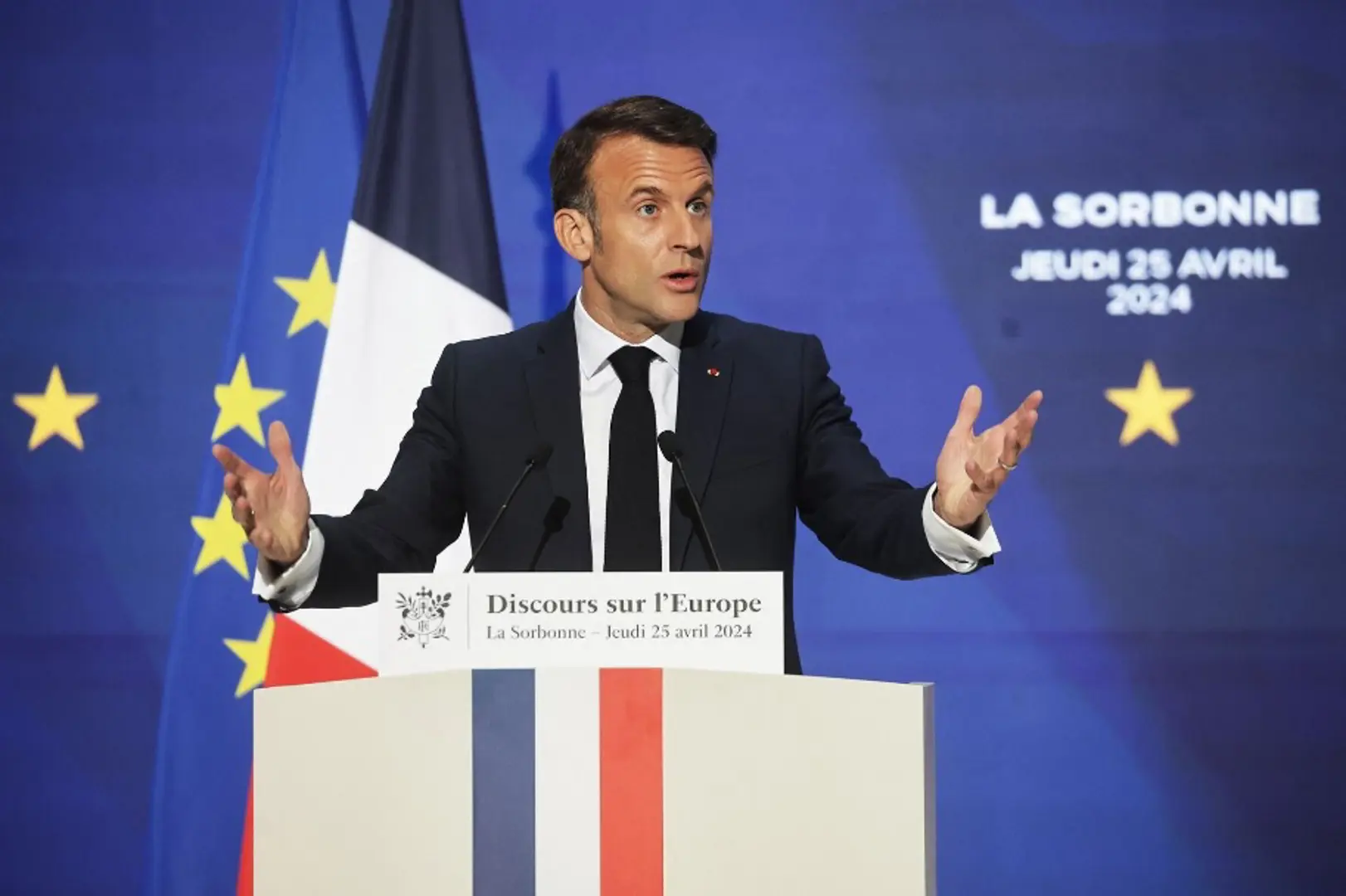 Ông Macron lại "giục" châu Âu bàn về phòng vệ hạt nhân