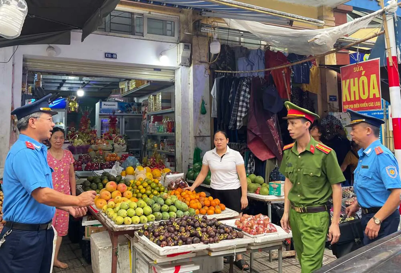 Hà Đông ra quân lập lại trật tự đô thị