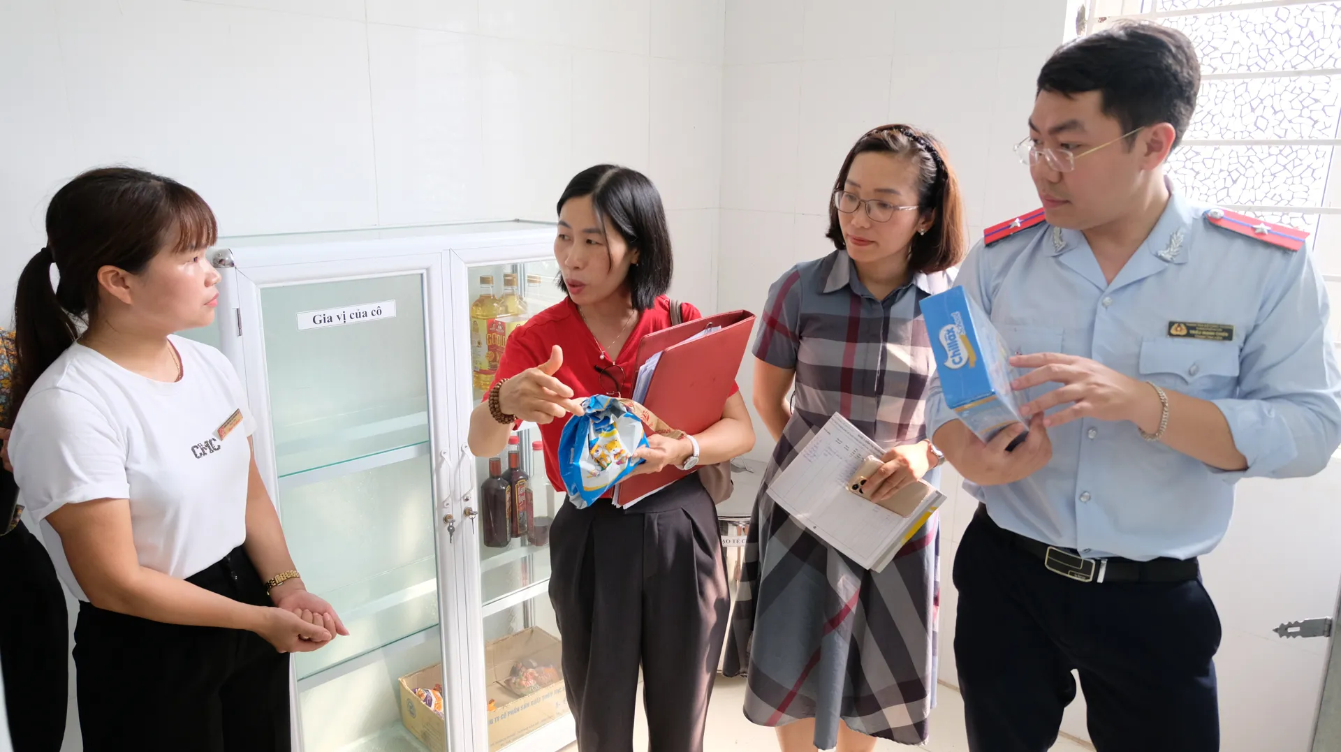 Hà Nội: cần khắc phục hạn chế trong lấy mẫu kiểm nghiệm thực phẩm