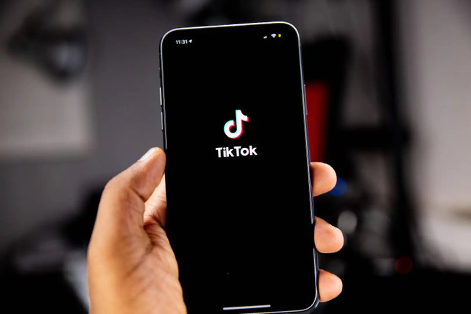 TikTok sẽ xác thực các nội dung do AI tạo ra