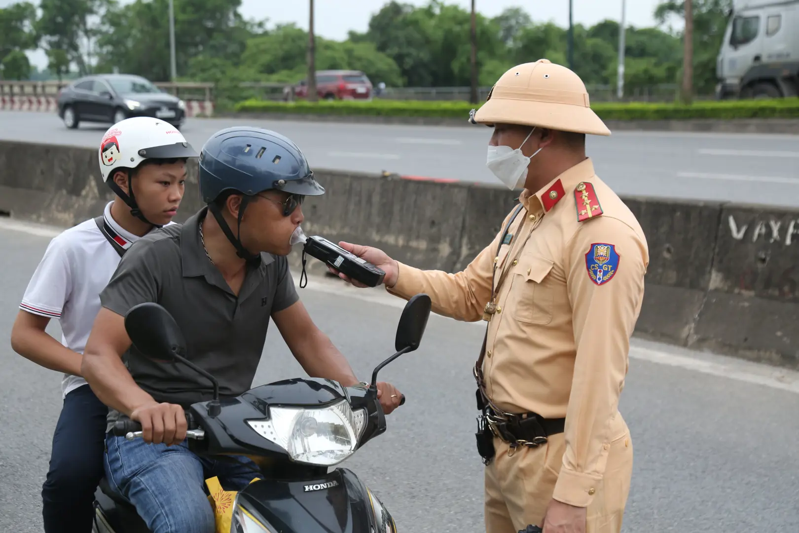  Giữ quan điểm cấm tuyệt đối người tham gia giao thông có nồng độ cồn