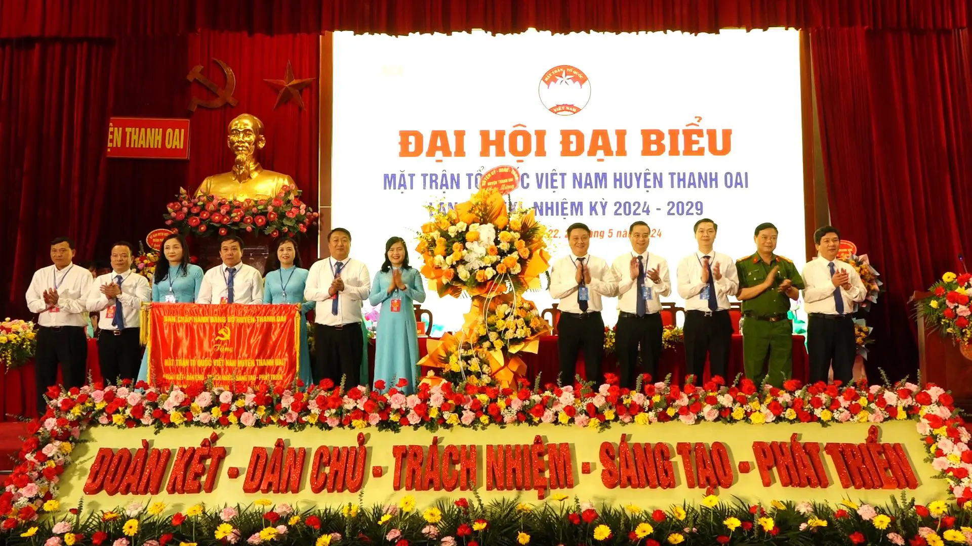 Uỷ ban MTTQ Việt Nam huyện Thanh Oai tổ chức thành công Đại hội lần XXI