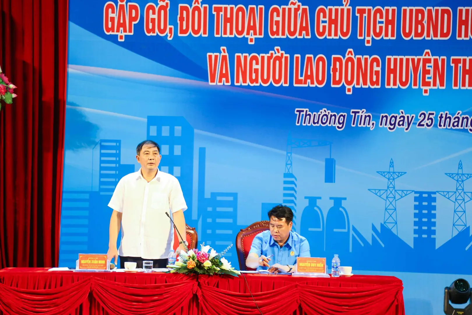 Chủ tịch UBND huyện Thường Tín đối thoại với đoàn viên công đoàn, người lao động