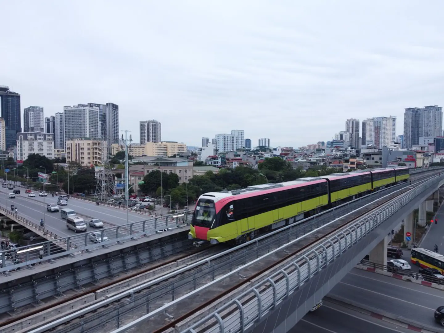 Quyết tâm phát triển đồng bộ, hiện đại hạ tầng giao thông Thủ đô