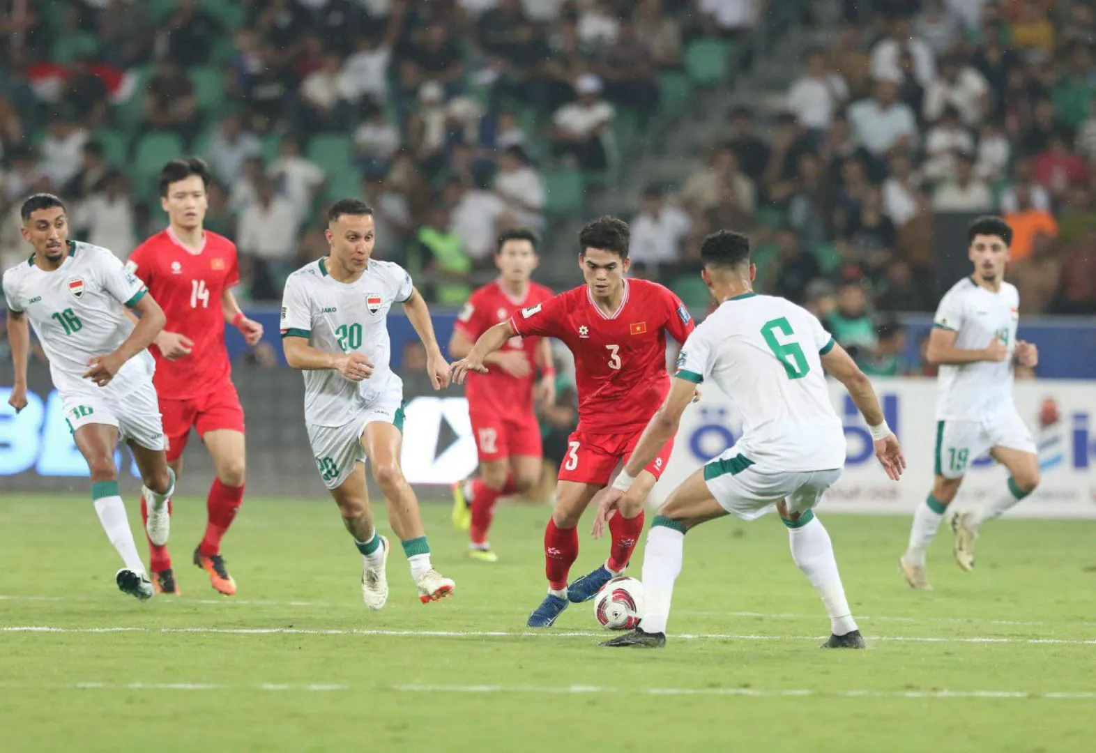 Dừng chân tại vòng loại World Cup, tuyển Việt Nam vẫn mang lại tín hiệu vui