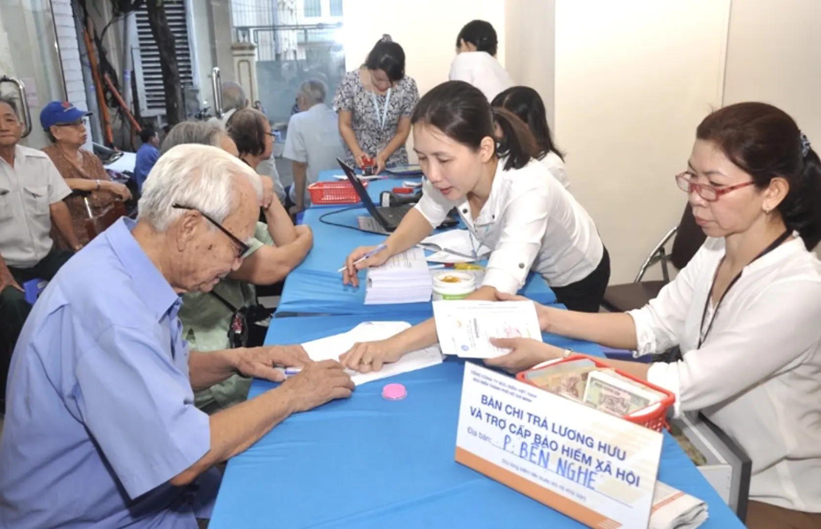 Chính phủ đề xuất cách tính lương hưu khi áp dụng chế độ tiền lương mới