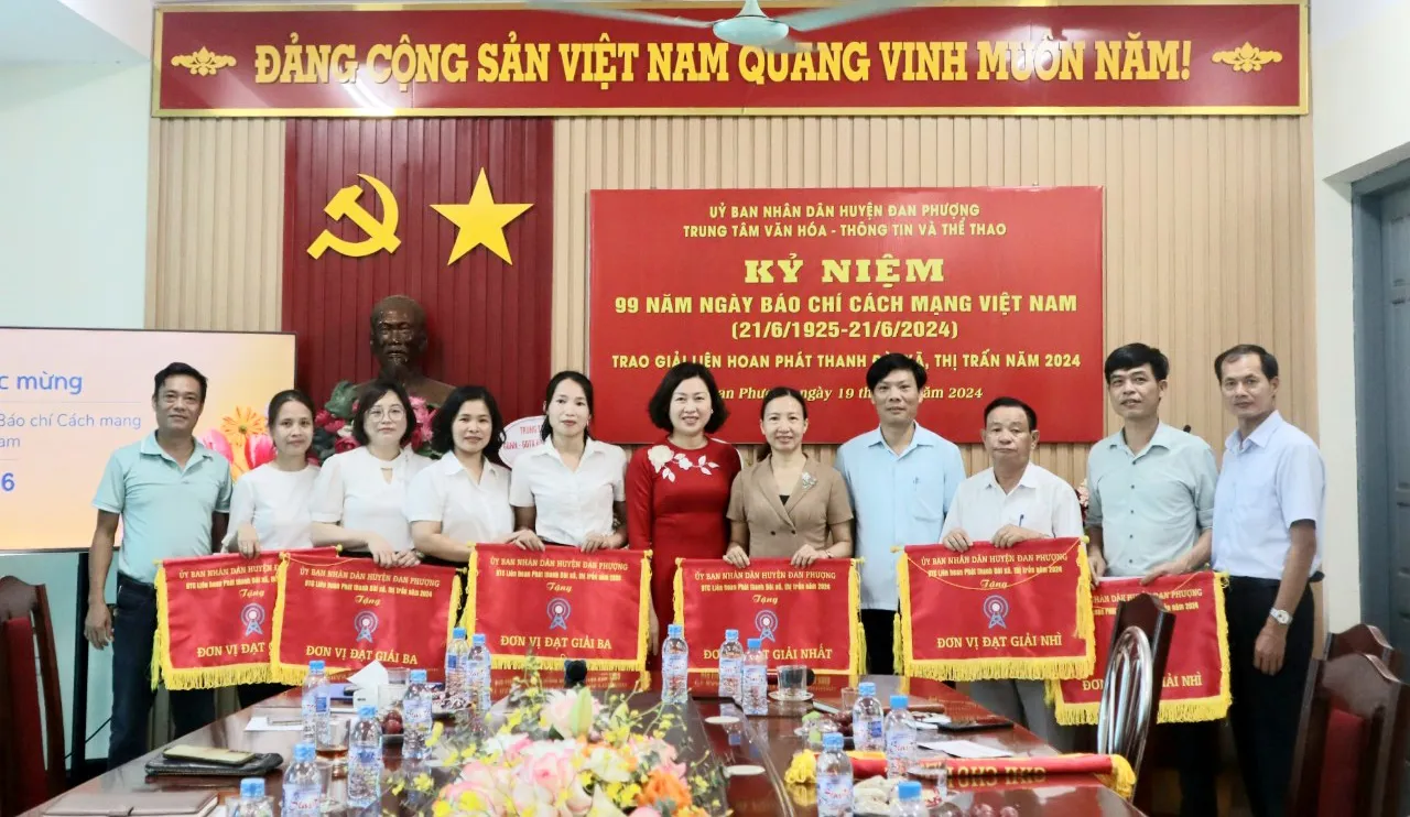 Huyện Đan Phượng trao giải Liên hoan phát thanh đài xã, thị trấn năm 2024