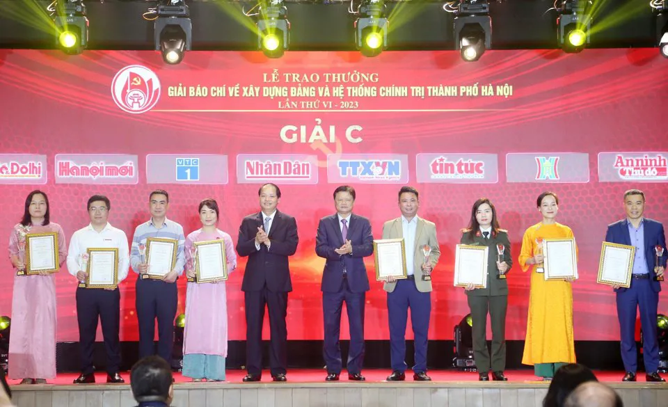 Xây dựng hệ thống báo chí Thủ đô chuyên nghiệp, nhân văn và hiện đại