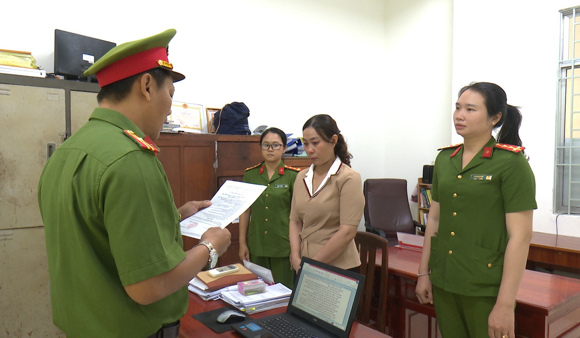 Bạc Liêu: bắt nguyên Phó trưởng Ban Tuyên giáo huyện Hoà Bình 