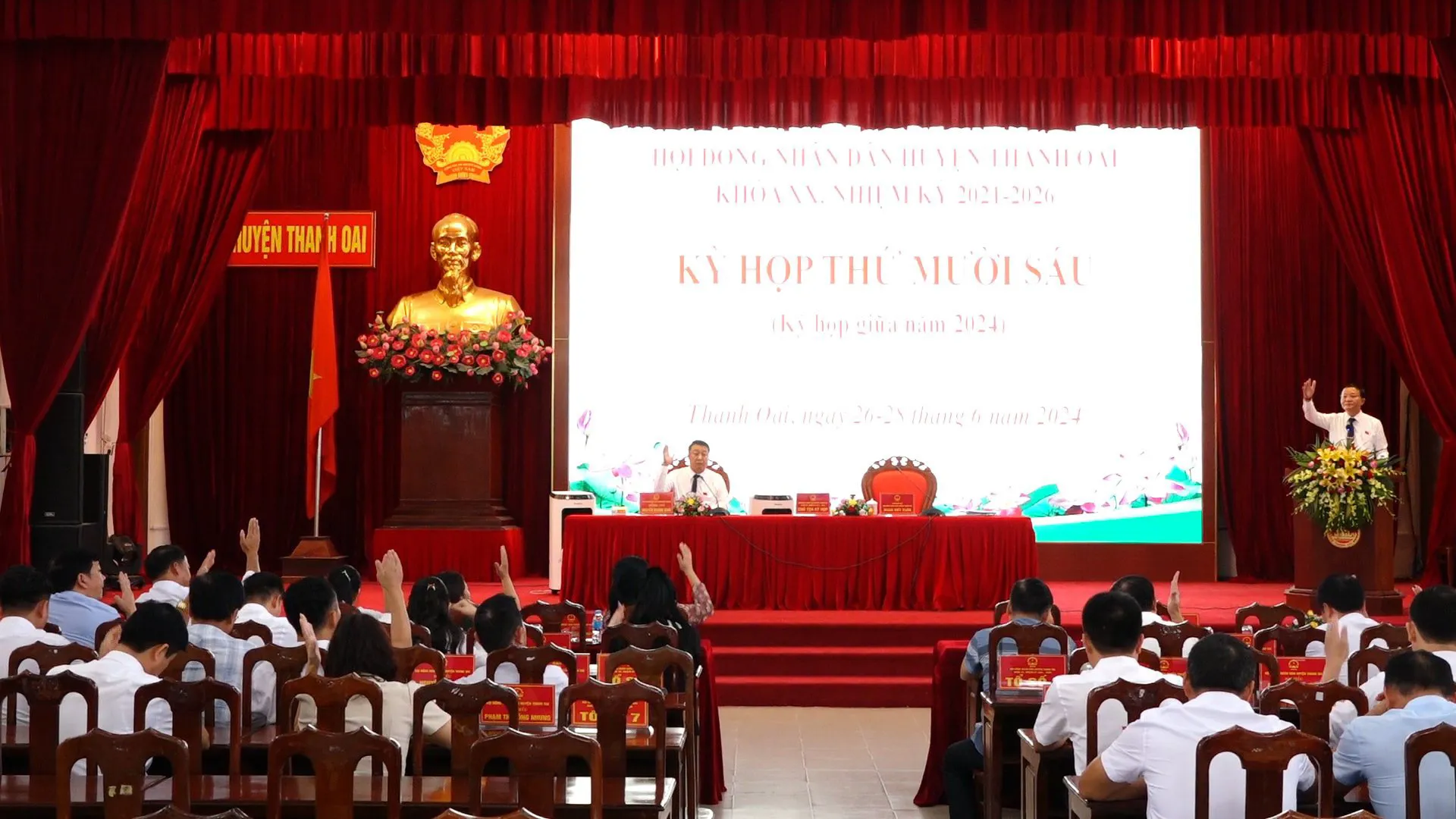 Bế mạc Kỳ họp thứ 16 HĐND huyện Thanh Oai khoá XX, nhiệm kỳ 2021-2026