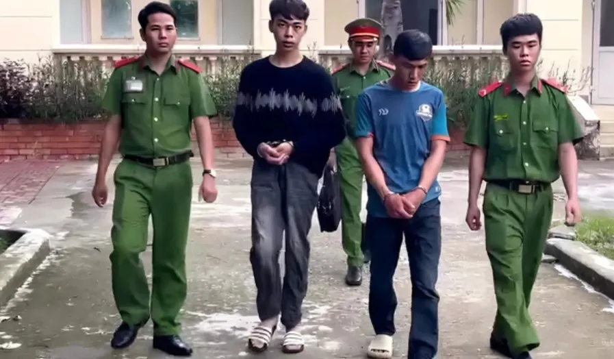 Hai thanh niên mạo danh cán bộ trường sĩ quan lừa đảo bị bắt giữ