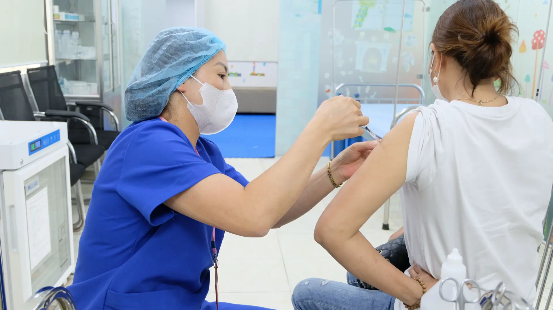 Huyện Sóc Sơn: người dân đi tiêm vaccine phòng bệnh bạch hầu tăng vọt