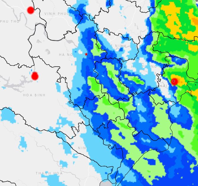 Cảnh báo mưa lớn cục bộ, dông, lốc, sét khu vực nội thành Hà Nội