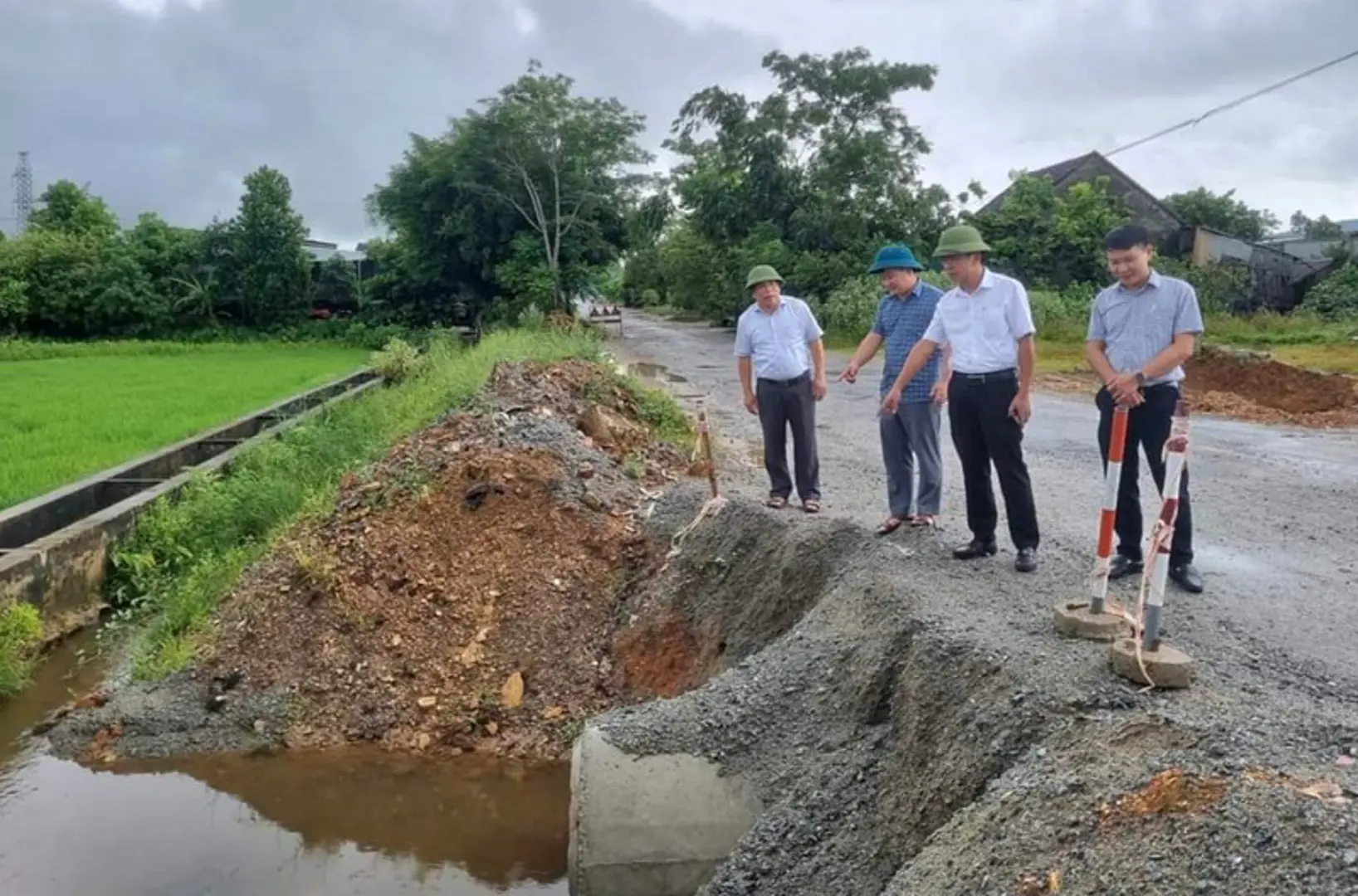 Hà Tĩnh: lắp đặt cảnh báo giao thông tại dự án gần 100 tỷ đồng