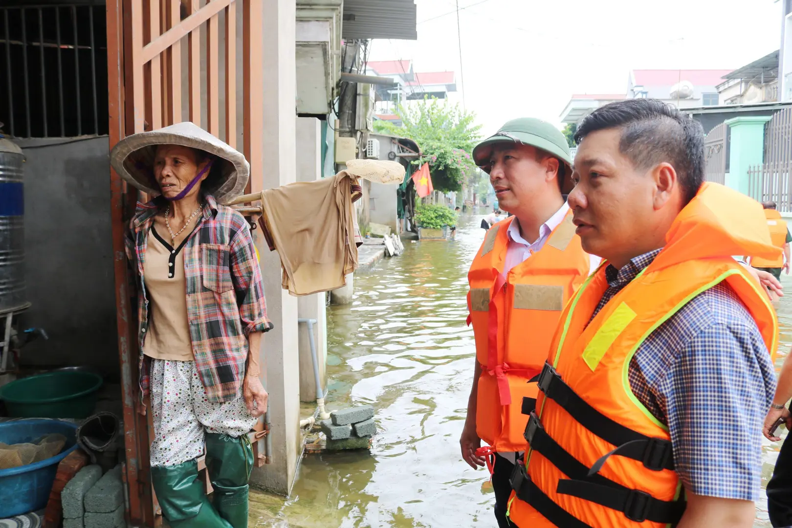 Quốc Oai: đảm bảo đời sống người dân “ốc đảo” Bến Vôi