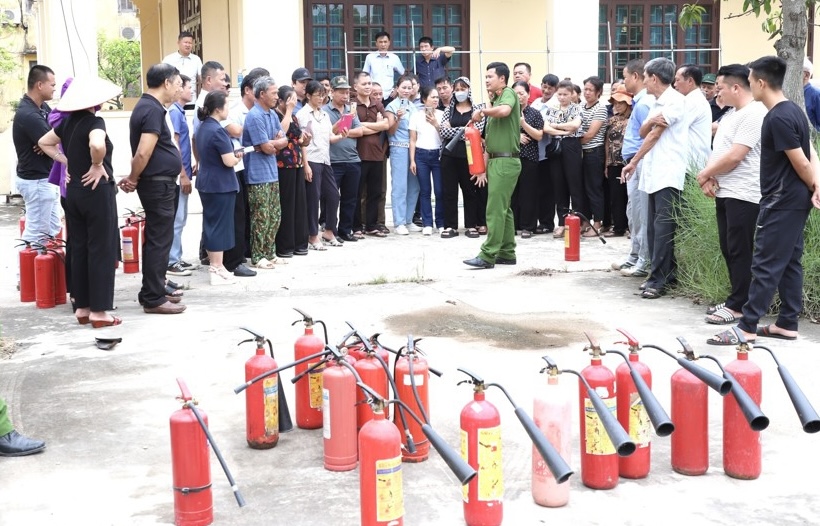 Công an huyện Thường Tín tập huấn phòng cháy, chữa cháy cho người dân làng nghề