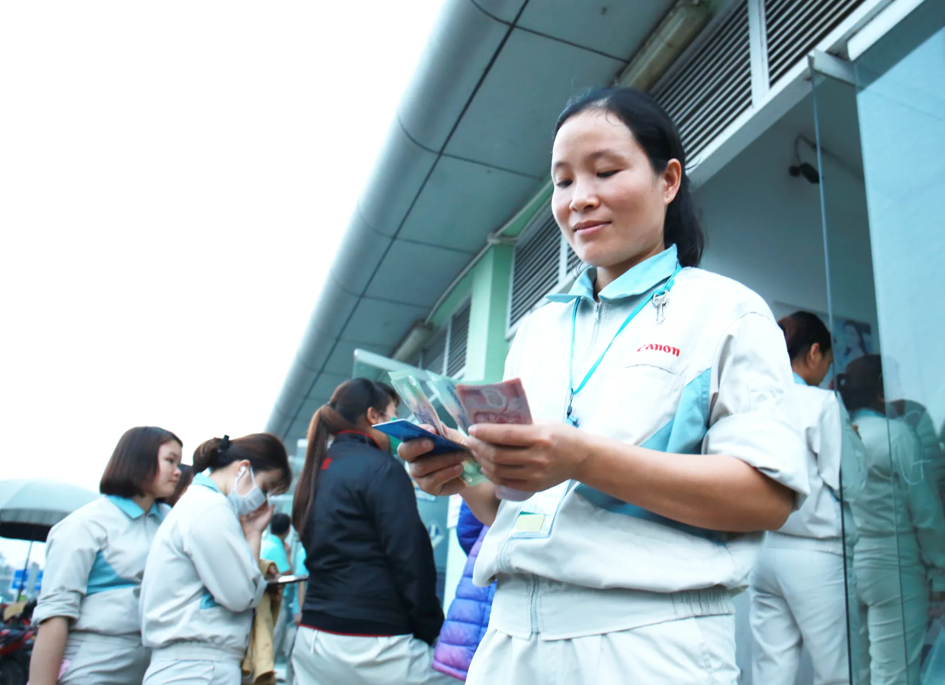 Hướng về người lao động