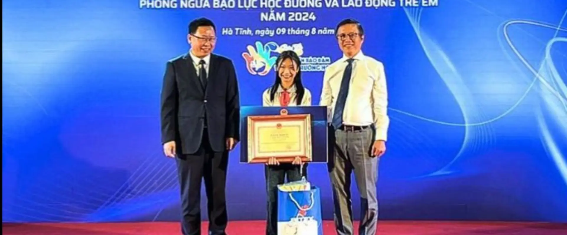 Bắc Giang: một học sinh đoạt giải Nhất cuộc thi vẽ tranh học đường