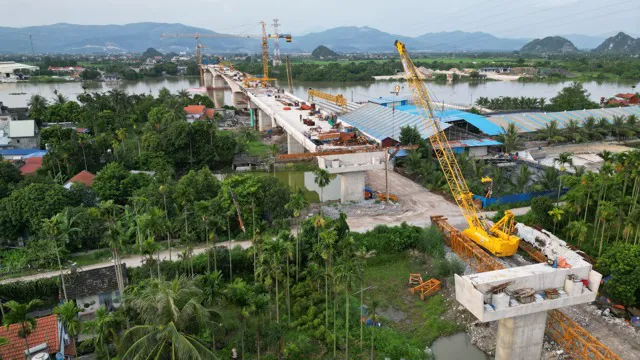 Nhà thầu mong sớm có mặt bằng để thi công cầu Lại Xuân đúng tiến độ