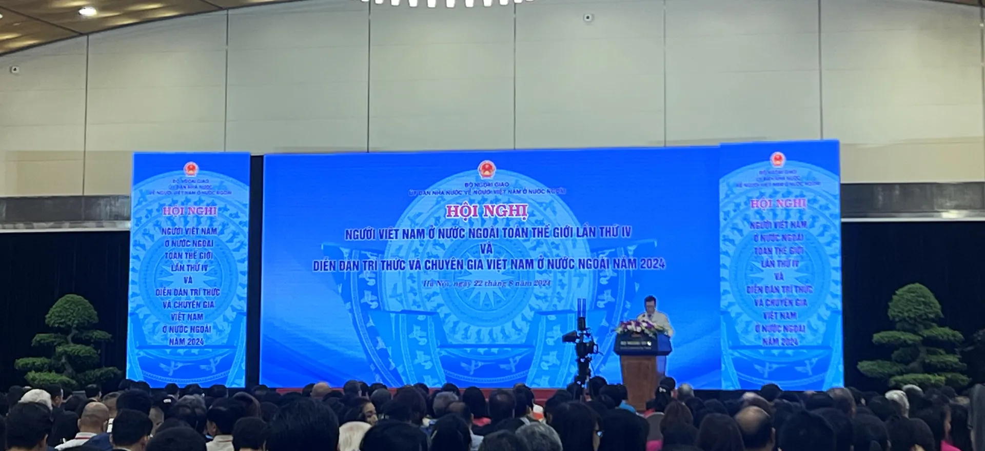 Khai mạc Hội nghị người Việt Nam ở nước ngoài toàn thế giới lần thứ 4