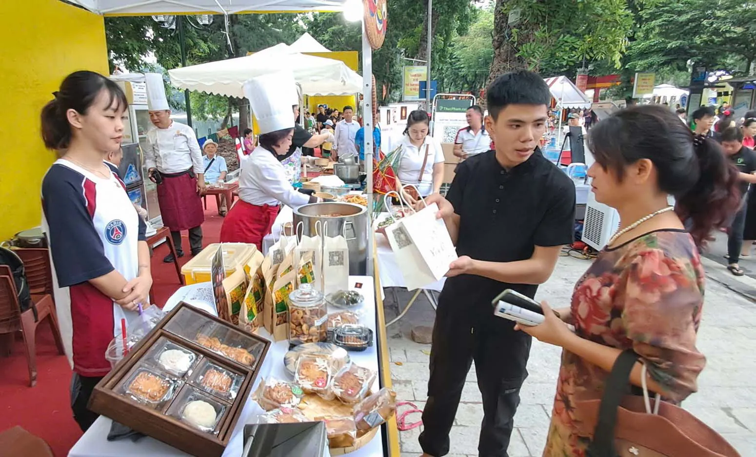 Du khách có thêm cơ hội thưởng thức các “Thức quà Hà Nội”