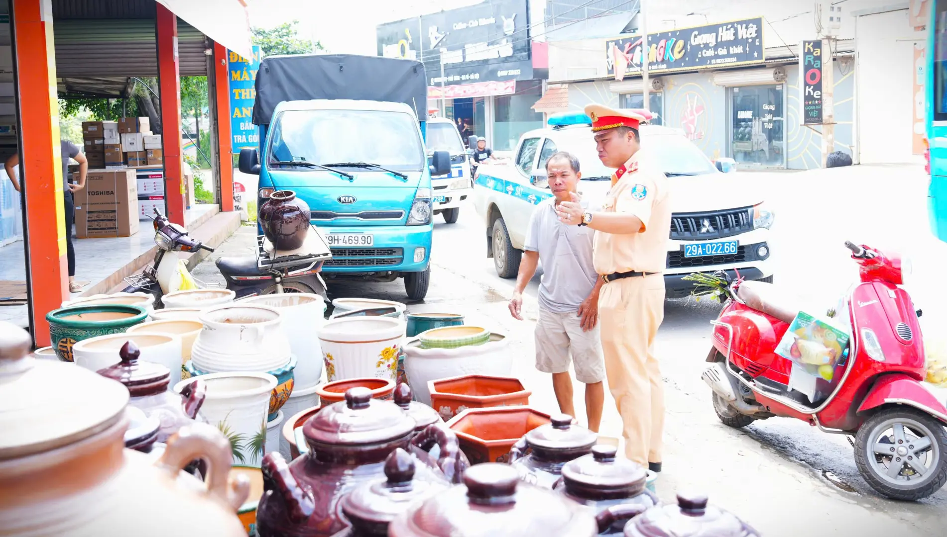 Huyện Ba Vì quyết liệt xử lý nghiêm vi phạm trật tự đô thị dịp 2/9