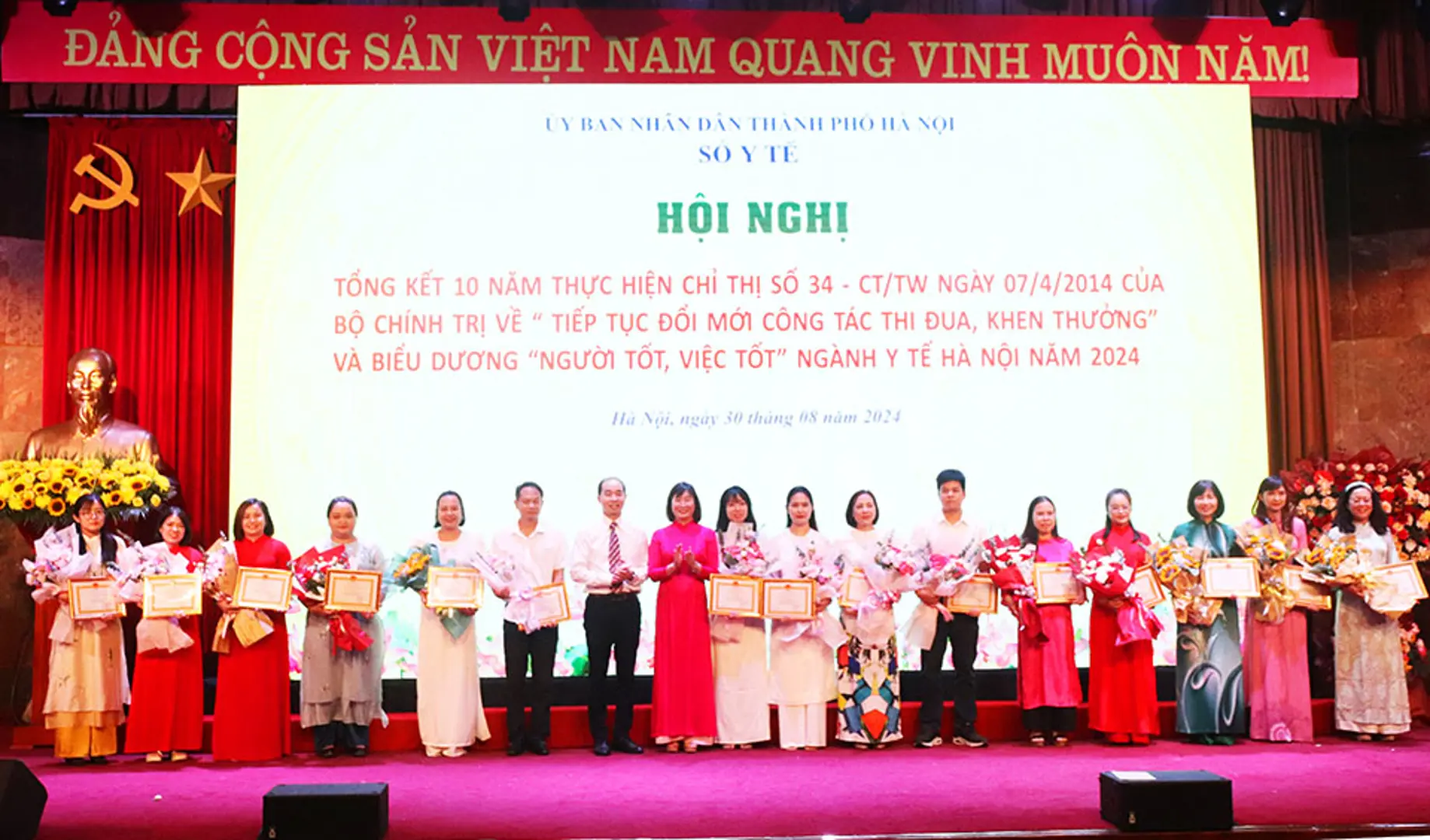 Ngành y tế Hà Nội biểu dương hơn 100 cá nhân “Người tốt, việc tốt”