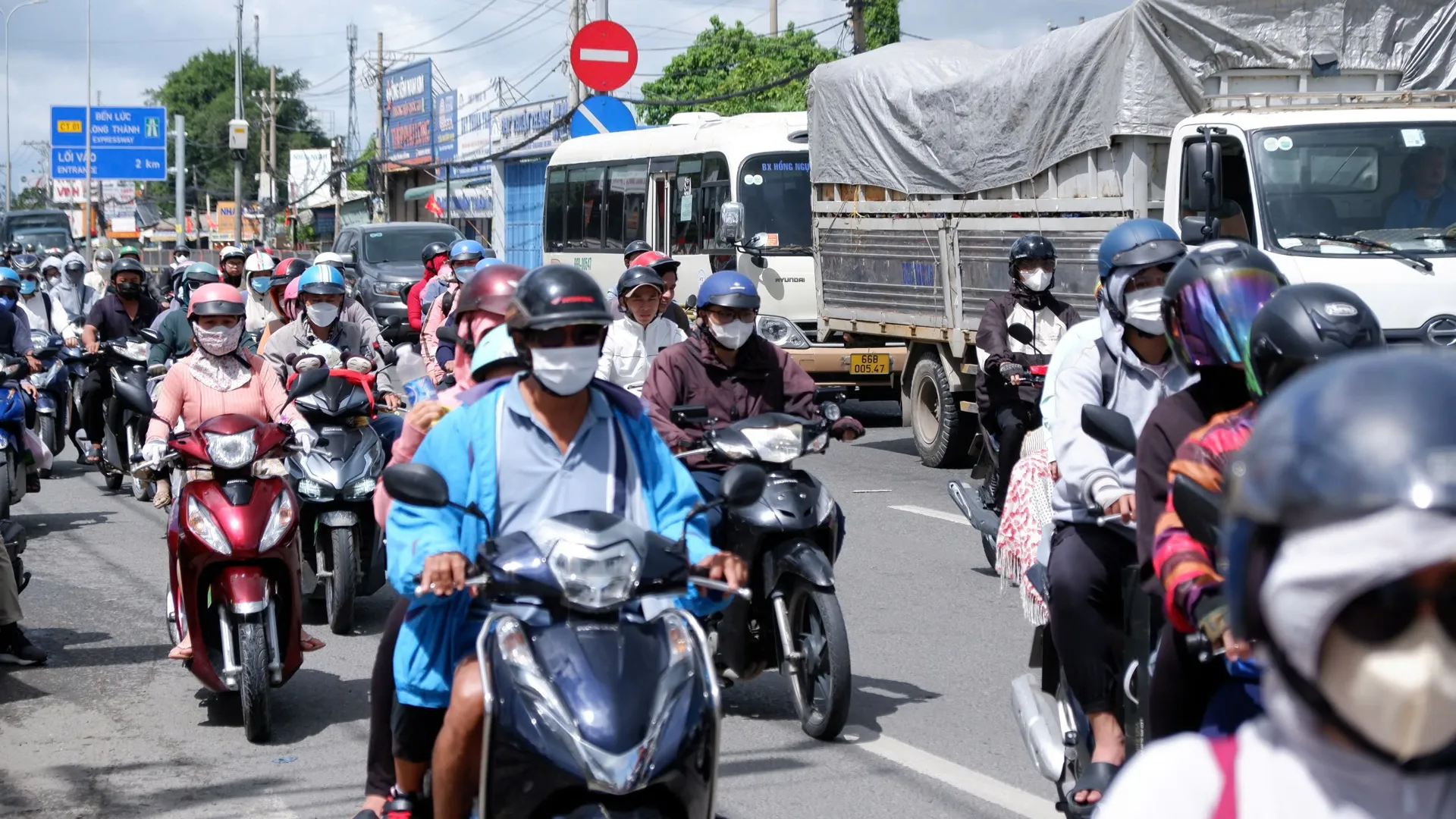 TP Hồ Chí Minh: giao thông các cửa ngõ đông đúc sau kỳ nghỉ lễ