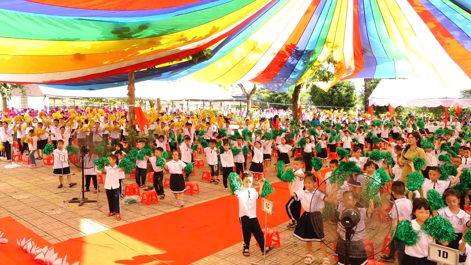 Niềm vui ngày hội khai trường của học sinh Thanh Oai